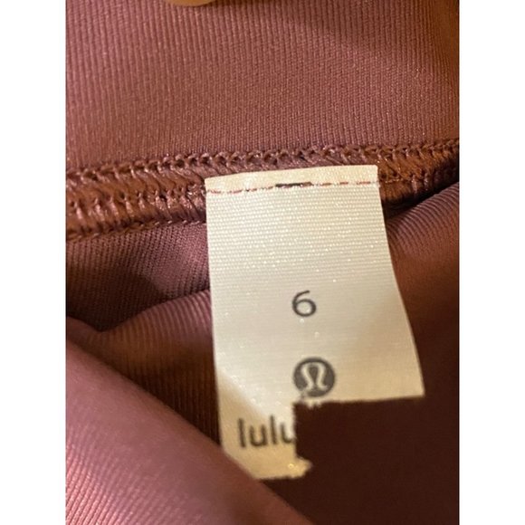 Lululemon Wunder Under Crop Luxtreme High Rise Roll Down Waist sz 6 - Picture 8 of 9